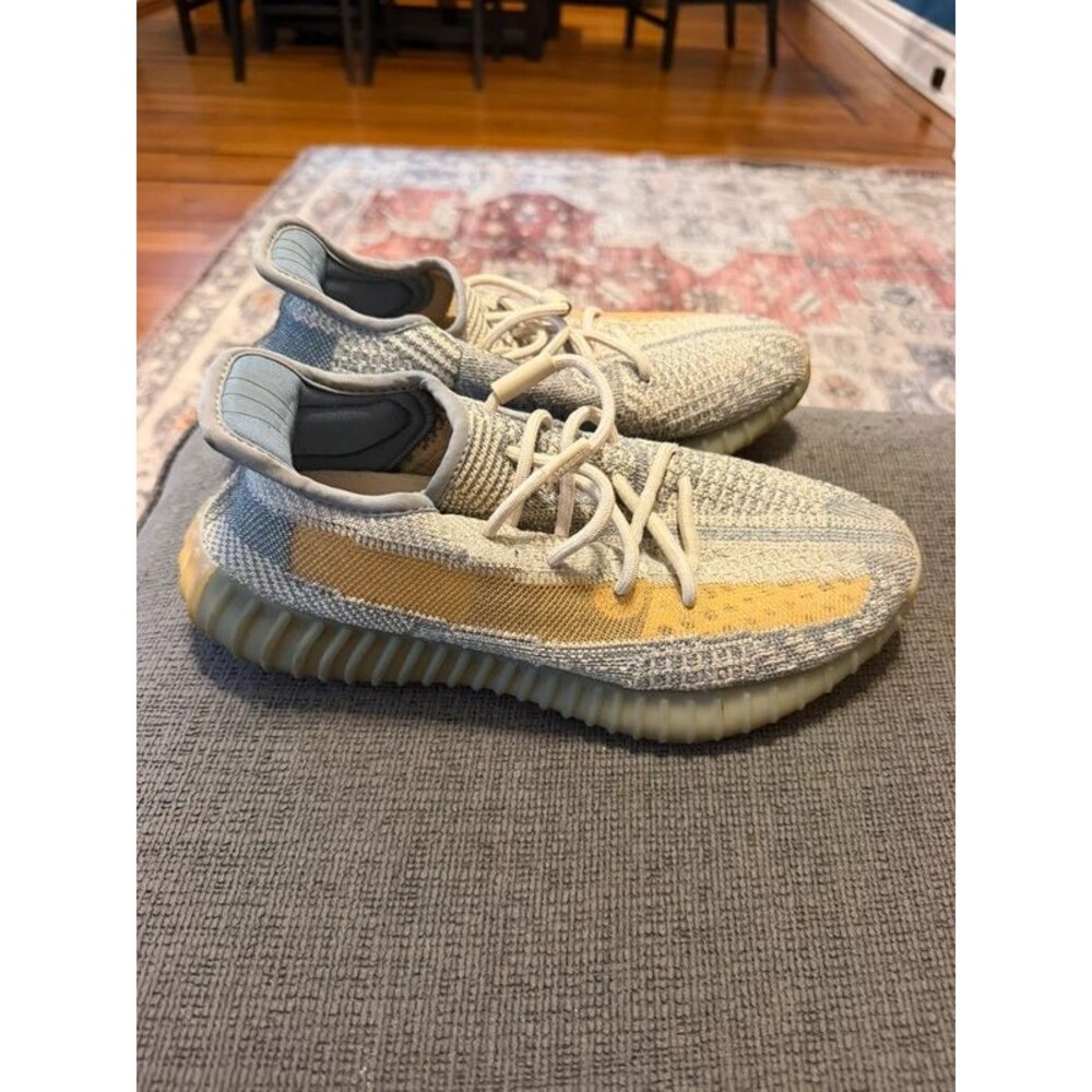Yeezy - Picture 4 of 6